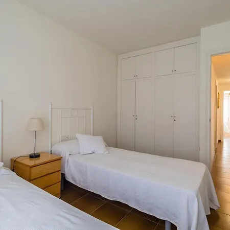 Av-1 6 Pax Apartment Calella De Palafrugell